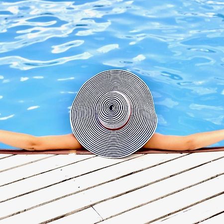 Sunny Suite 14 - Elegantes Hotelapartment Mit Grossartigem Pool-Wellnessbereich Direkt Am Meer In Ruhiger Lage - Perfekt Fuer Mensch Und Tier Börgerende-Rethwisch Buitenkant foto