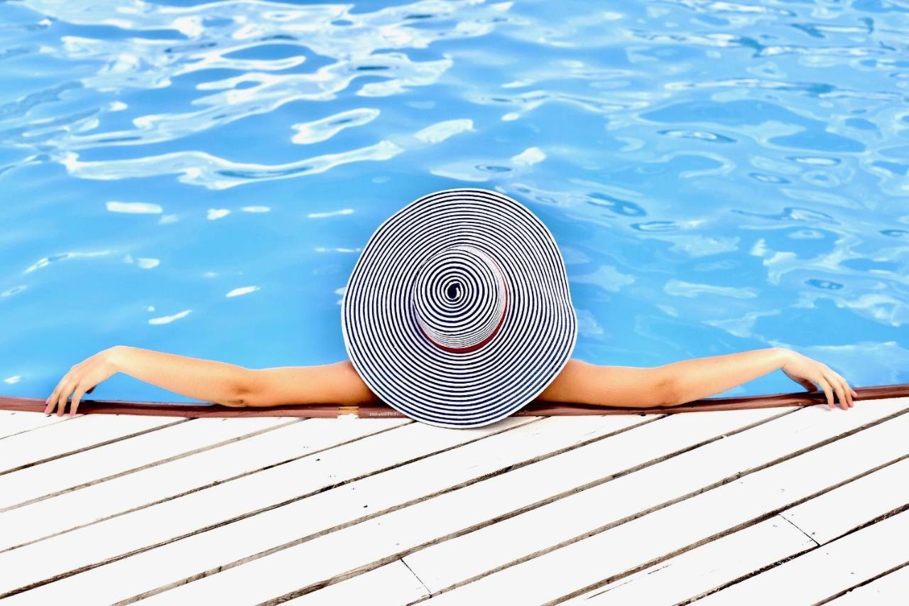 Sunny Suite 14 - Elegantes Hotelapartment Mit Grossartigem Pool-Wellnessbereich Direkt Am Meer In Ruhiger Lage - Perfekt Fuer Mensch Und Tier Börgerende-Rethwisch Buitenkant foto